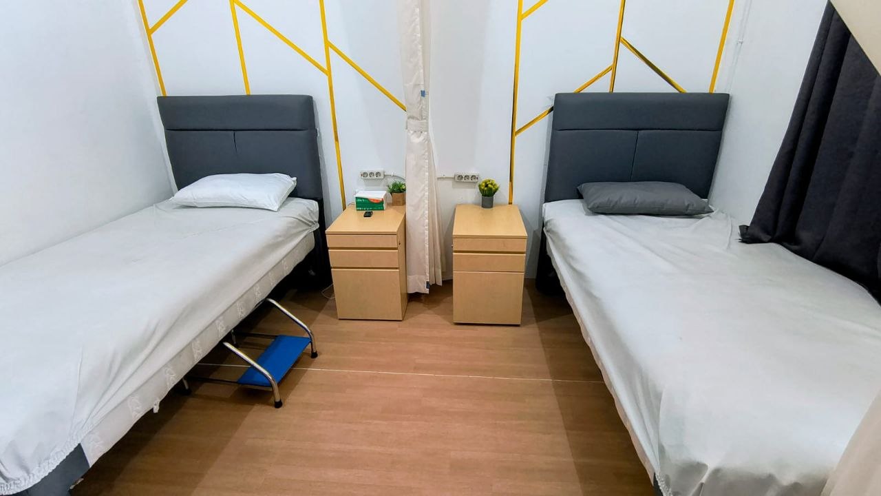 Kamar Bronze